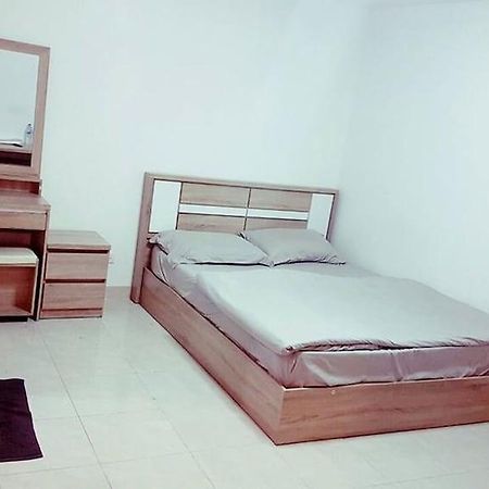 Chauhan Inn Bangkok Ngoại thất bức ảnh